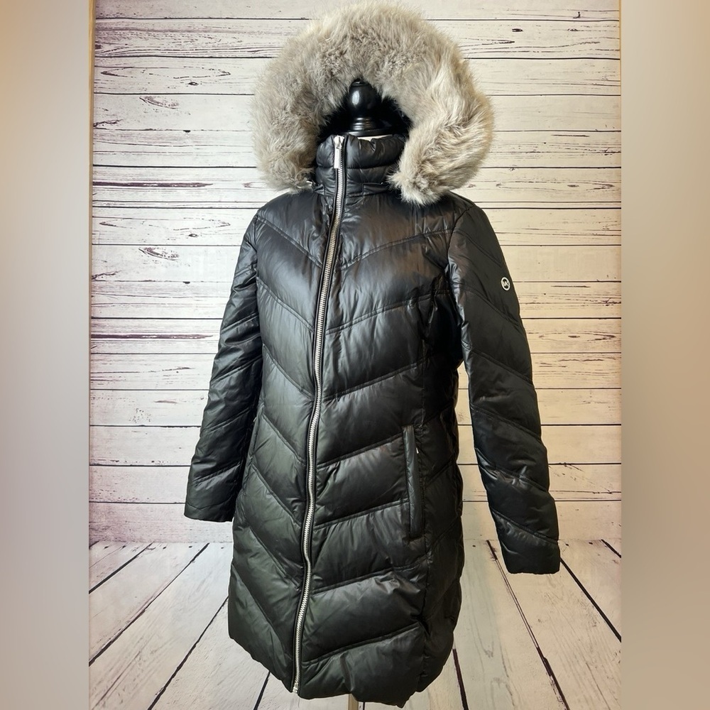 Michael Kors Black Puffer Coat with Faux Fur Trim - Picture 1 of 9